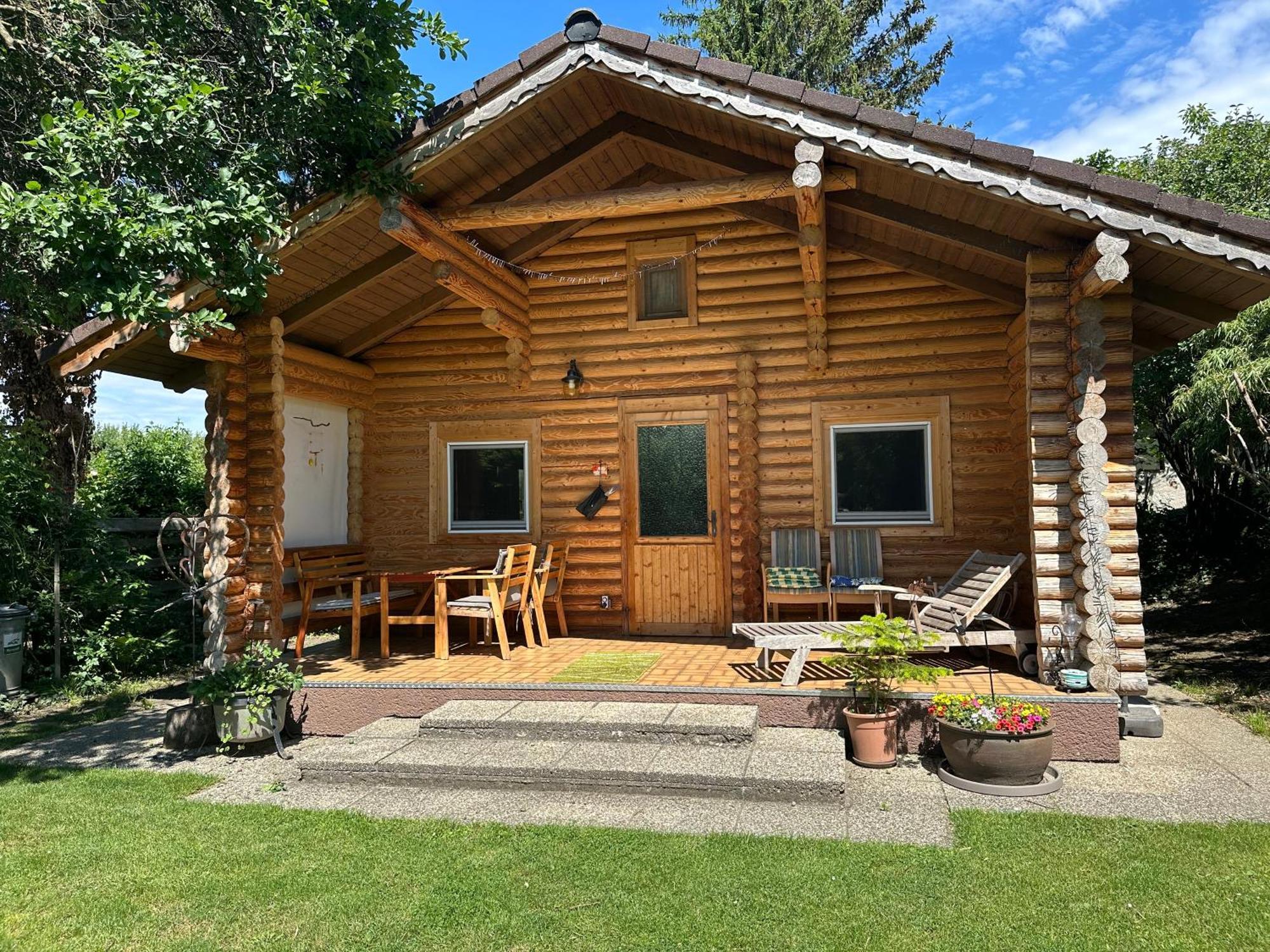 Gemuetliche Blockhuette In Wiennaehe Zofing Bagian luar foto