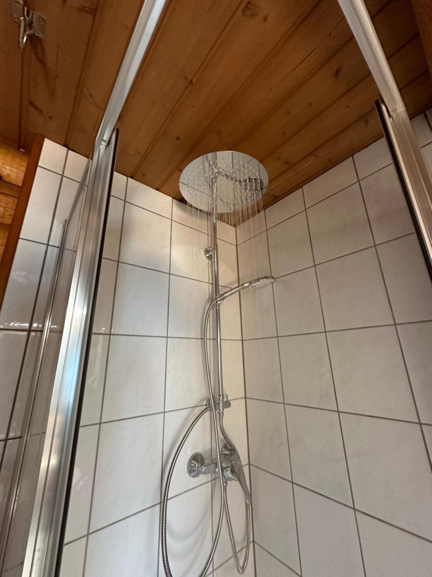 Gemuetliche Blockhuette In Wiennaehe Zofing Bagian luar foto