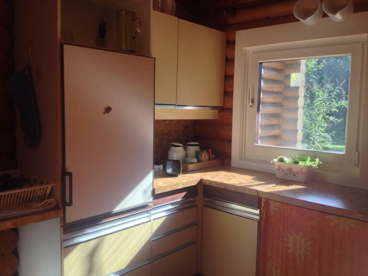 Gemuetliche Blockhuette In Wiennaehe Zofing Bagian luar foto